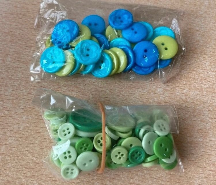 2 zakjes nieuwe knoopjes, Ophalen of Verzenden, Nieuw