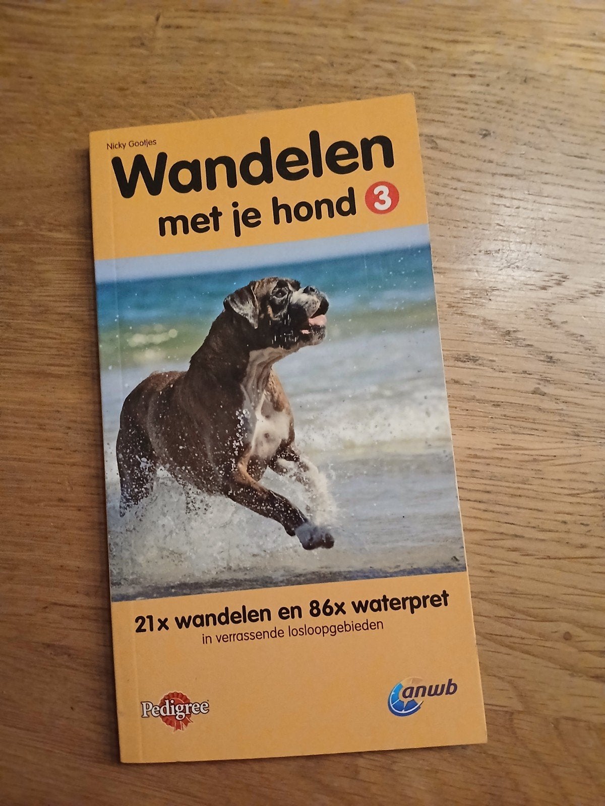 Wandelen met je hond: 2 boeken van Nicky Gootjes, Ophalen of Verzenden, Gelezen, Honden, Nicky Gootjes