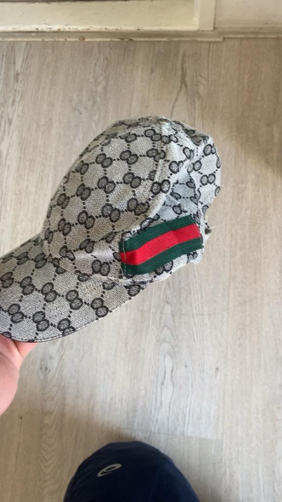 Gucci pet grijs, Ophalen of Verzenden, Zo goed als nieuw, One size fits all