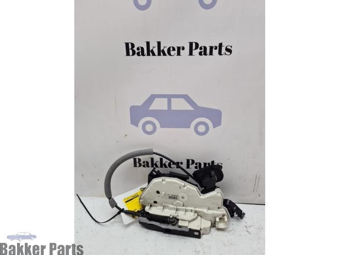Deurslot Mechaniek 4Deurs links-voor van een Volkswagen Golf, Gebruikt, -, Volkswagen, -