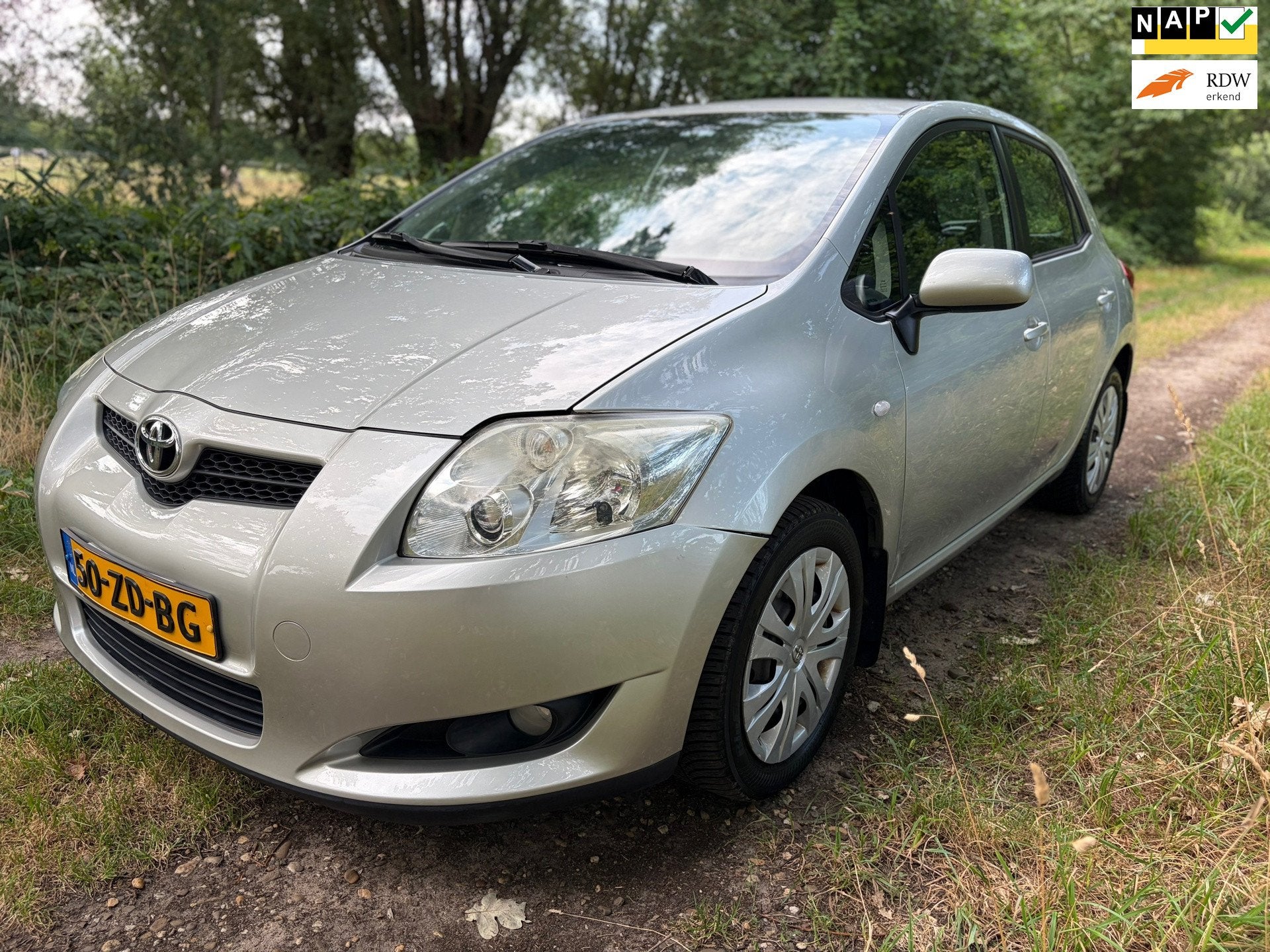 Toyota Auris 1.4-16V Sol/DEALER ONDH/Carplay/Android/NAP!, Auto's, Voorwielaandrijving, Gebruikt, 4 cilinders, Bedrijf