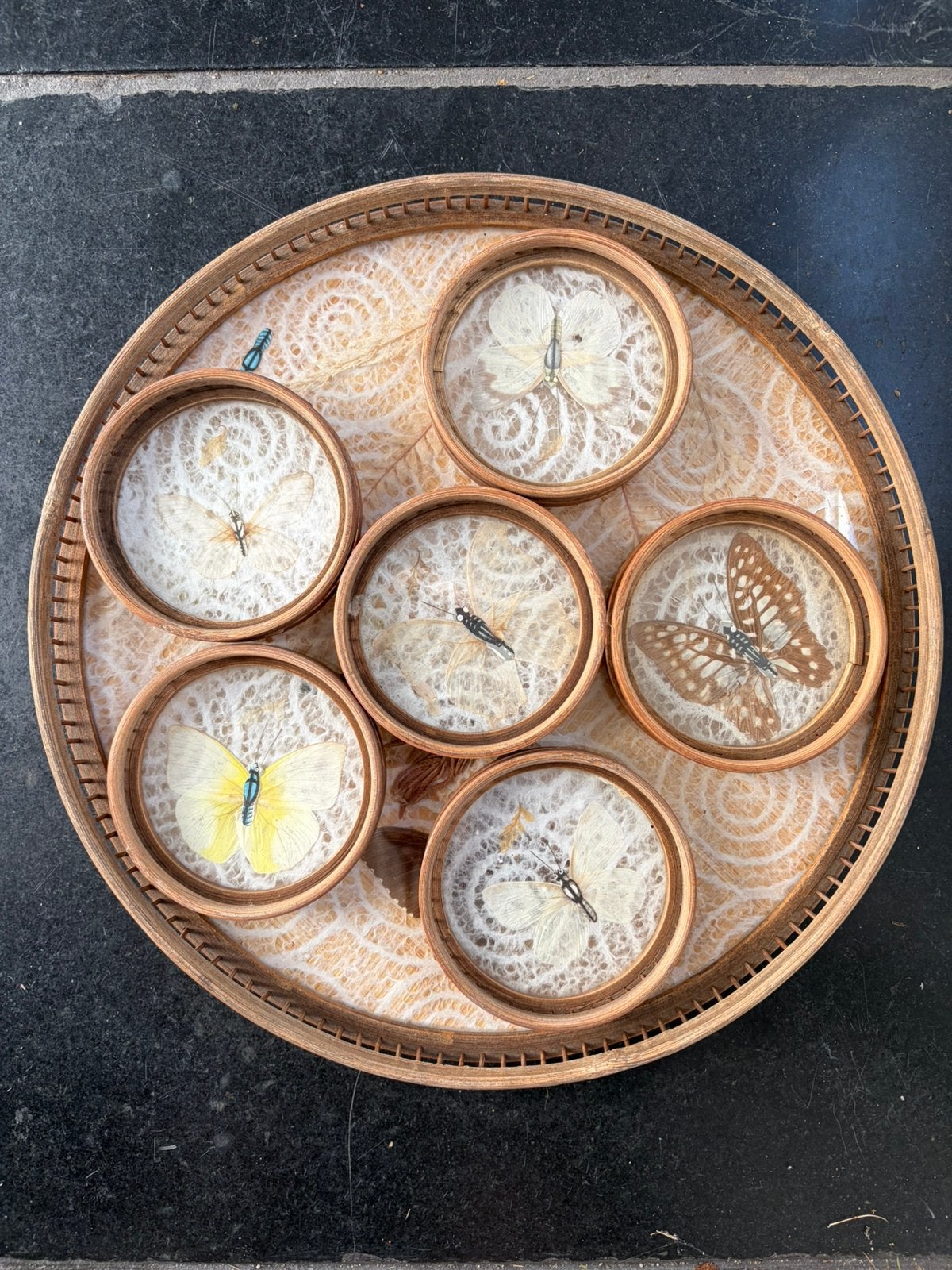Dienblad met 6 onderzetters., Ophalen of Verzenden