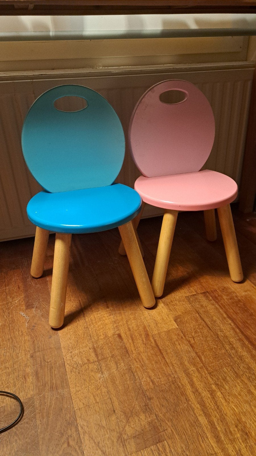 2 kinderstoeltjes, blauw en roze, zo goed als nieuw, Ophalen, Zo goed als nieuw, Stoel(en)