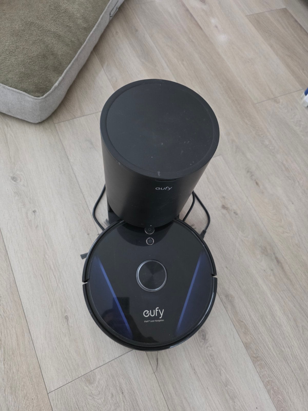Eufy Robotstofzuiger met zelfreinigend station, dwijlfunctie, Ophalen, Overige merken, Bedienbaar via app, Zo goed als nieuw