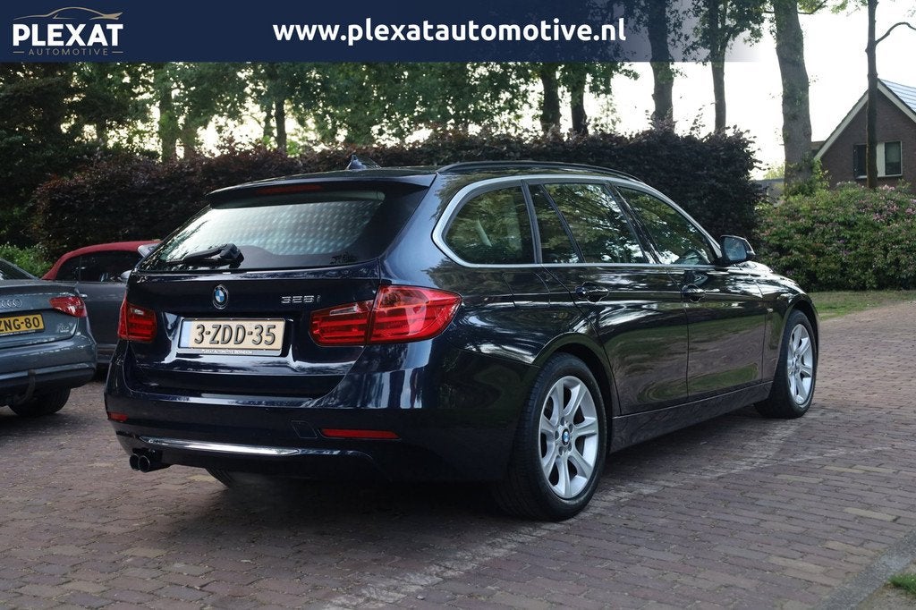 BMW 3-serie Touring 328i High Executive Aut. | Panorama | Or, Automaat, 745 kg, Gebruikt, Euro 6