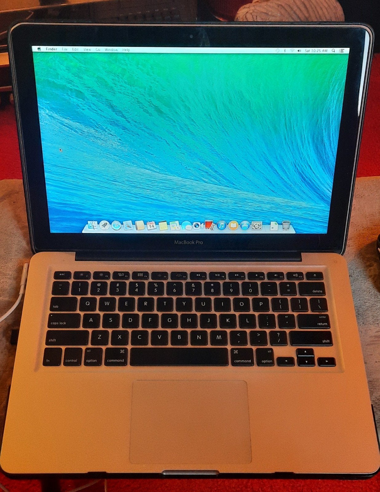 Te koop macbook pro i5 8 gb defect koopje weg is weg, Gebruikt, 2 tot 3 Ghz, 13 inch, Ophalen