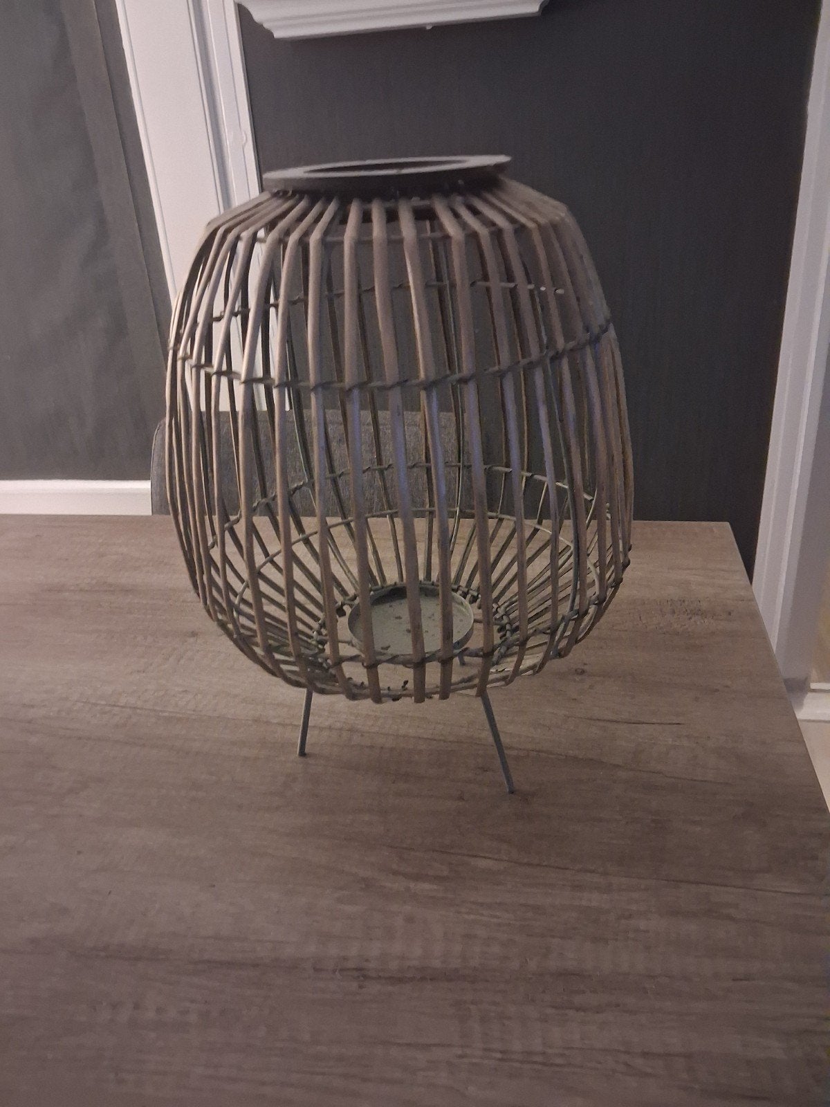 Rotan windlicht / lantaarn op pootjes, Ophalen, Windlicht, Bruin, Natuurlijk materiaal