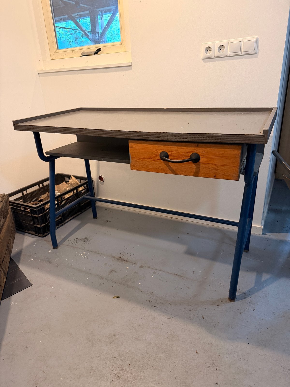 Stevige werkbank met lade en schap - 122x56x80 cm, Ophalen, Gebruikt, 120 tot 170 cm