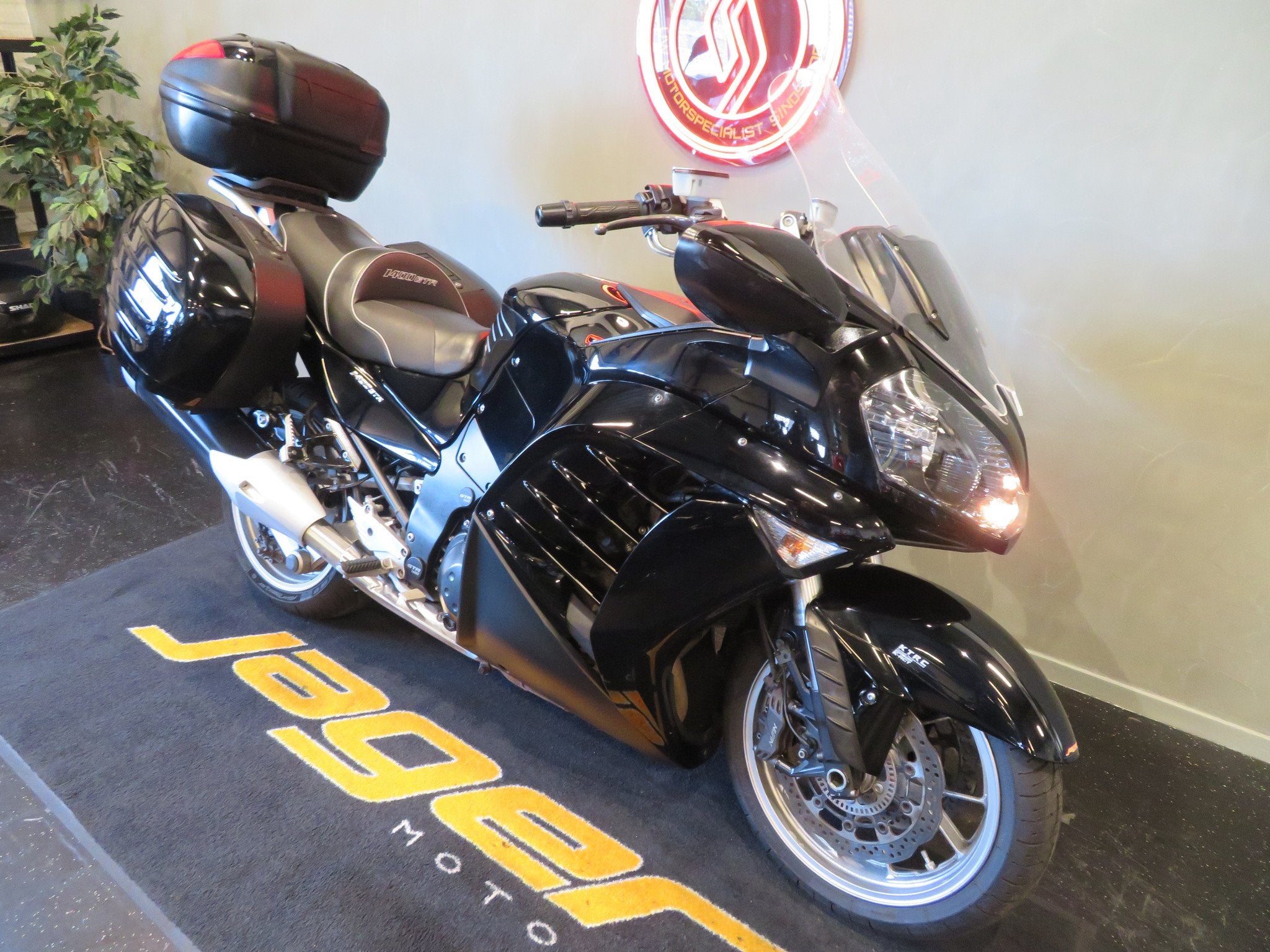 Kawasaki GTR 1400 GTR1400 TOP-CASE (bj 2011), Motoren, Motoren | Kawasaki, Bedrijf, Toermotor