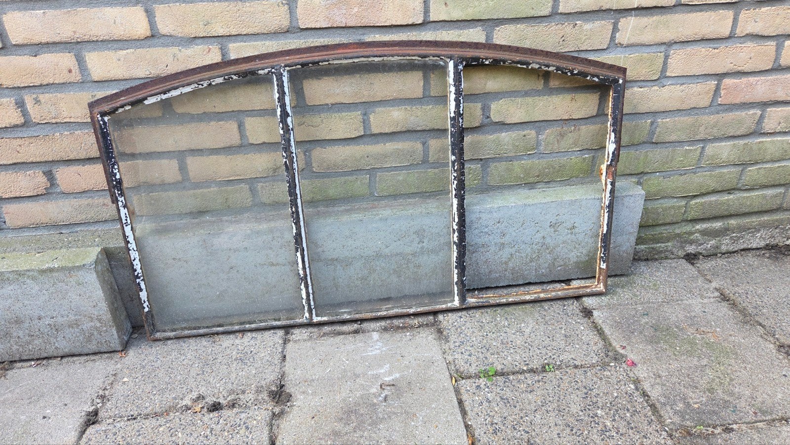Oud gietijzeren stalraampje - getoogd, Ophalen