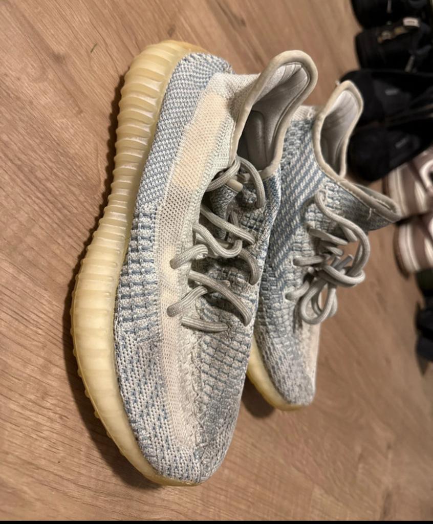 Yeezy Boost 350 V2 'Blue Tint', Verzenden, Gedragen, Blauw, Sneakers of Gympen