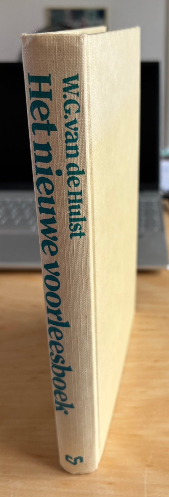 Het nieuwe voorleesboek WG vd Hulst, Ophalen of Verzenden, Gelezen, Fictie algemeen