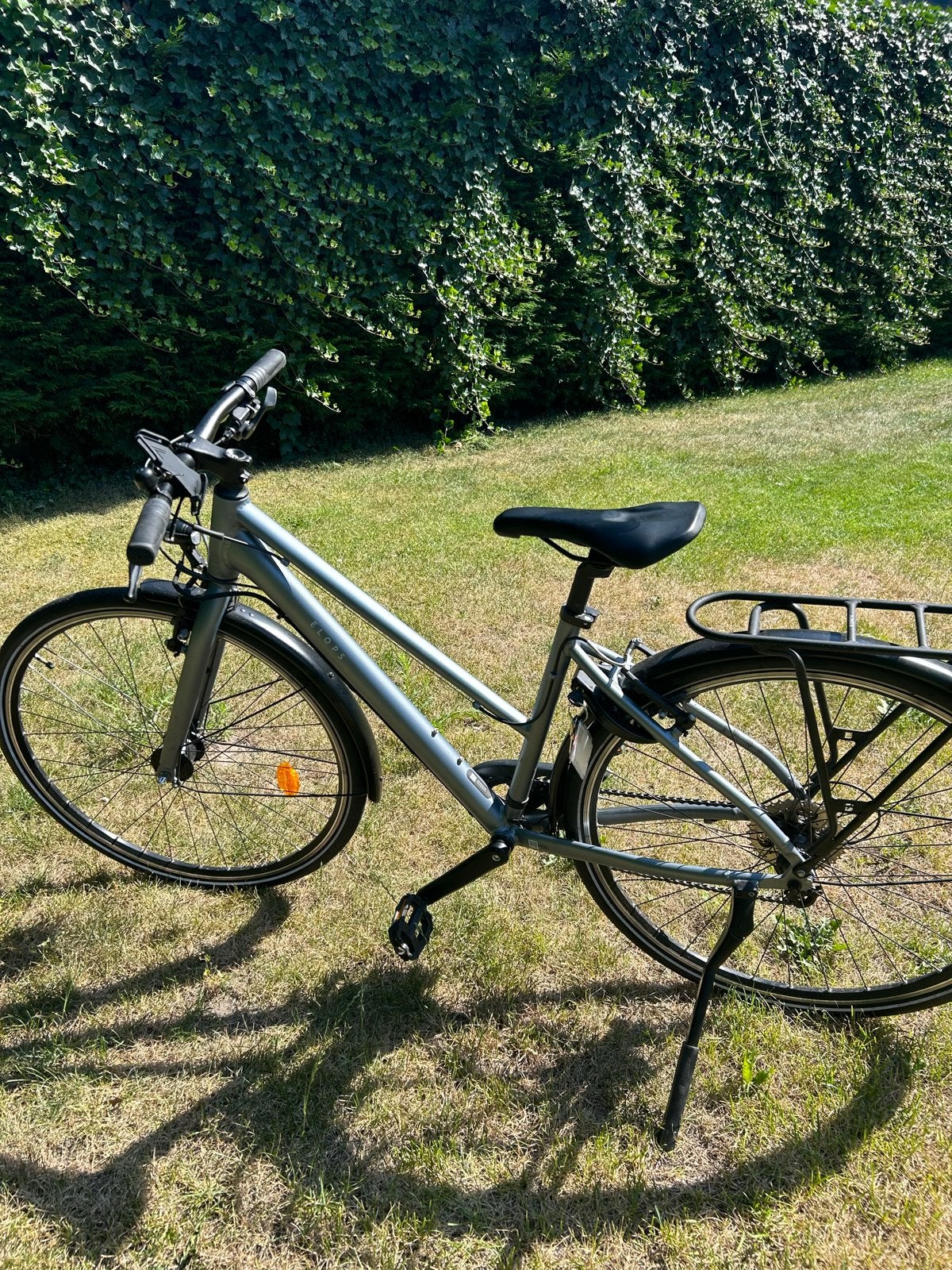 Nette stadsfiets met bagagedrager, Ophalen, Gebruikt