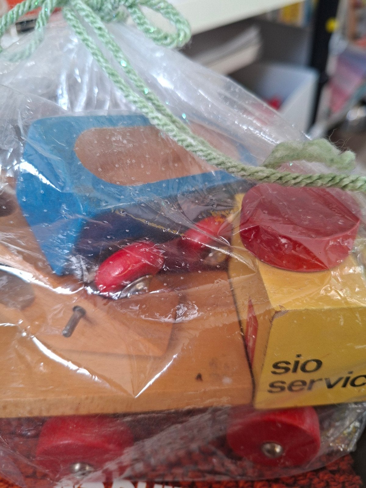 Vintage houten speelgoedtrein  SIO HEROS hijskraan, Ophalen, Gebruikt, Overige typen, Met wieltjes