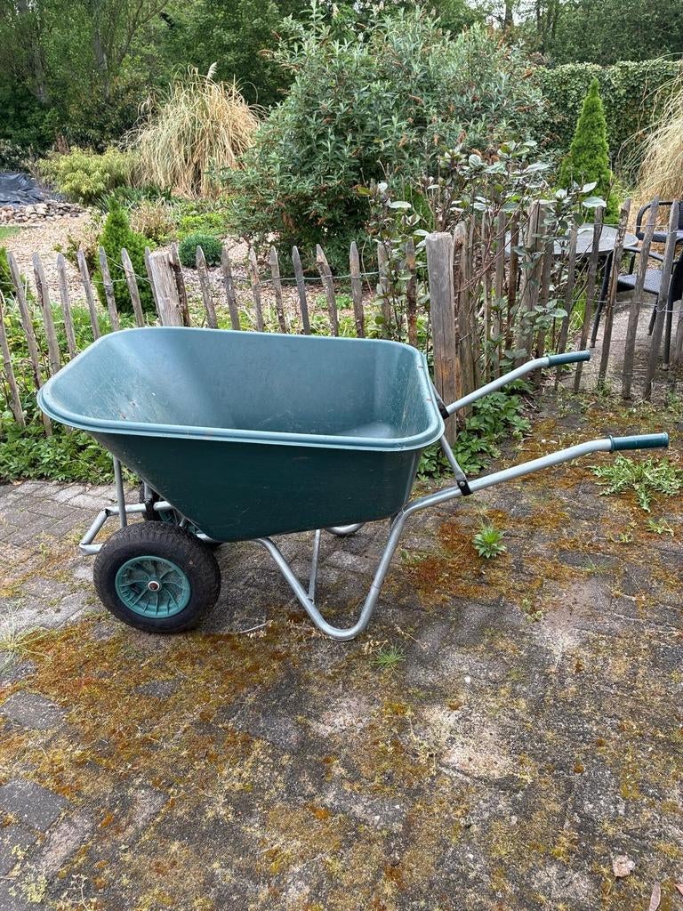 Kruiwagen met grote bak en dubbele wielen, Tuin en Terras, Kruiwagens, Ophalen, Zo goed als nieuw, Handmatig, Tweewielig