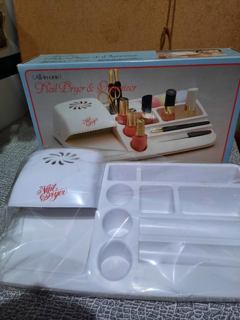 Nieuw in doos: All-in-one Nail Dryer & Organizer, Ophalen of Verzenden, Nieuw, Overige typen