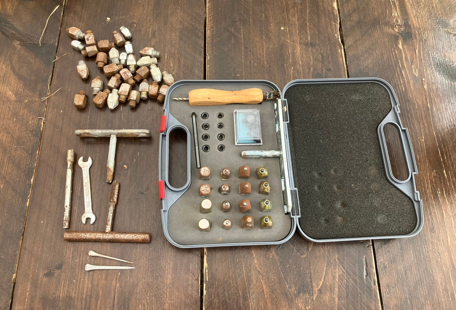 Set stiften, kalkoenen, proppen incl gereedschap, Ophalen of Verzenden, Gebruikt