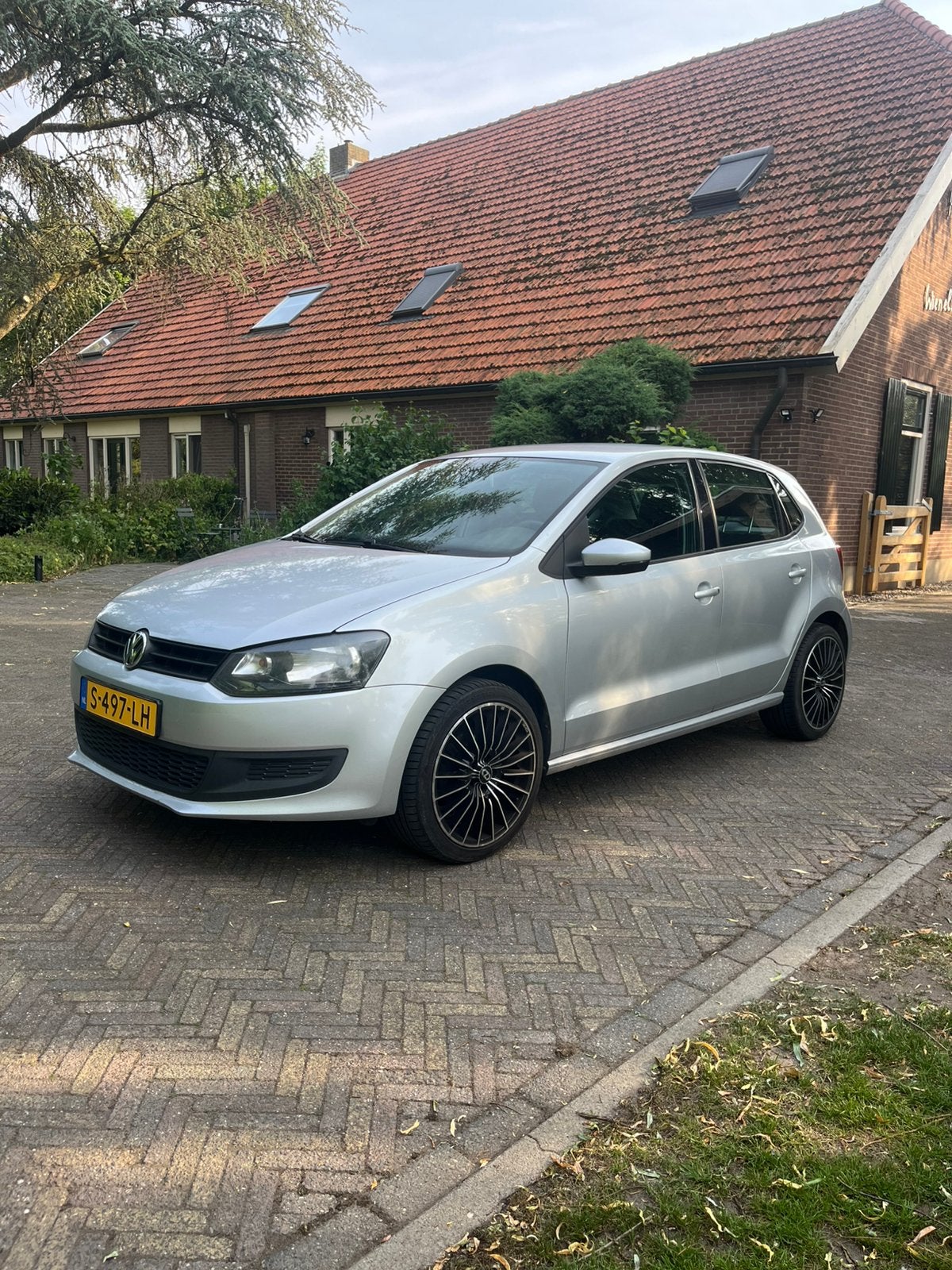 Volkswagen Polo 1.2 51KW 2009 Grijs, Voorwielaandrijving, 967 kg, 40 €/maand, 1198 cc