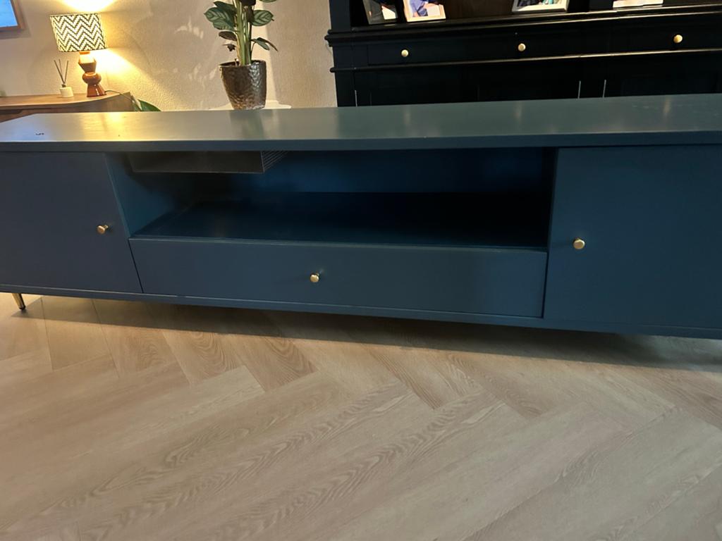 Massief houten (tv) kast - overschilderbaar - 240x60x45 cm, Ophalen, Gebruikt, 200 cm of meer, Minder dan 100 cm
