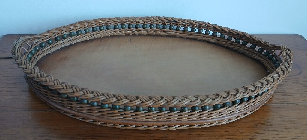 Vintage ovaal dienblad, bodem van hout en rand van rotan, Met handvatten, Ophalen of Verzenden, Zo goed als nieuw, Dienblad