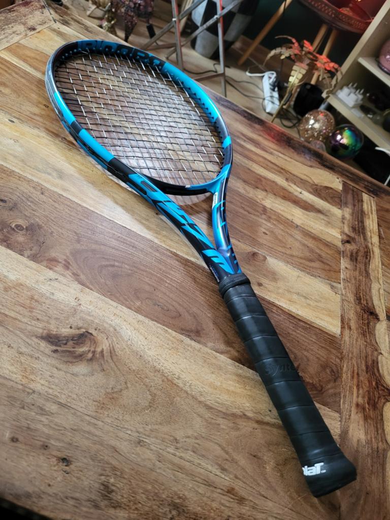 Babolat Pure Drive + Tennisracket 300 gram L2, Sport en Fitness, Tennis, L2, Ophalen of Verzenden, Zo goed als nieuw, Racket