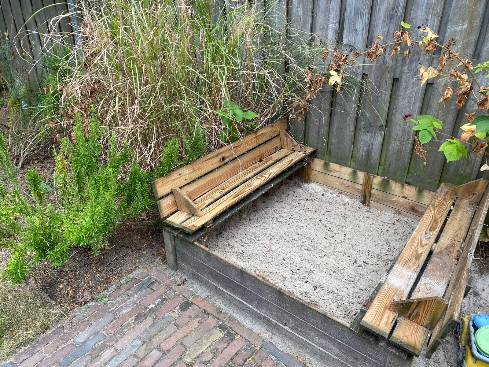 Houten zandbak met bankjes en deksel, Ophalen of Verzenden, Gebruikt