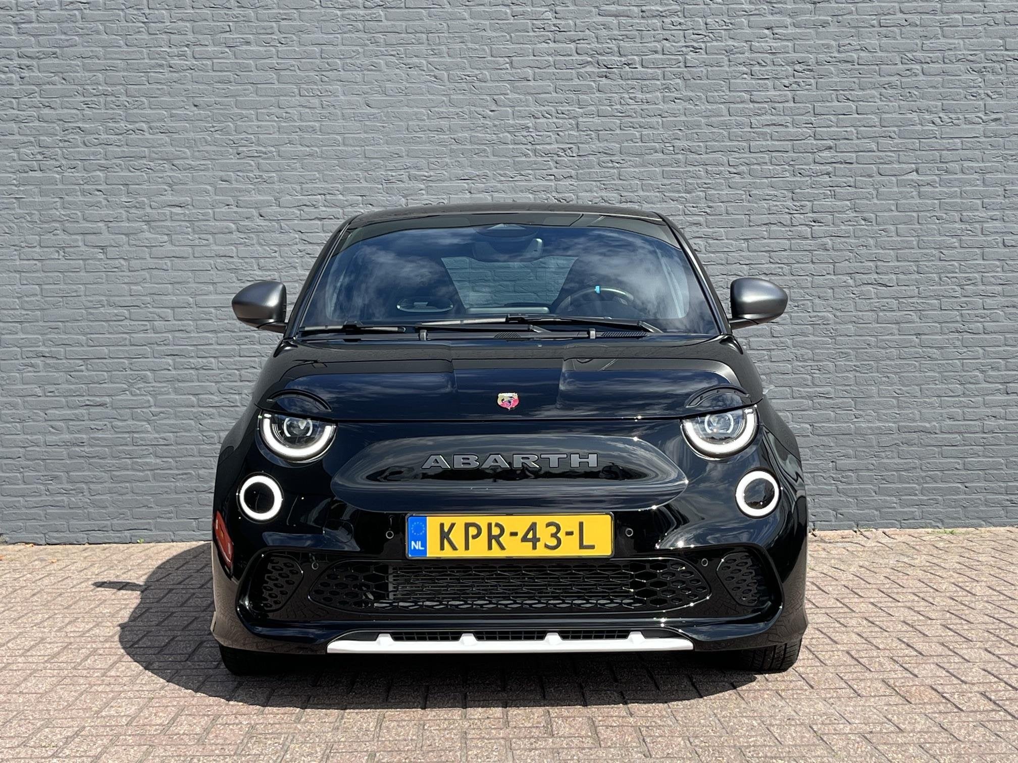Abarth 500E Turismo 42 kWh | SOH 95% | 155 PK | Sportstoelen, Auto's, Gebruikt, 500e, Zwart, 253 km