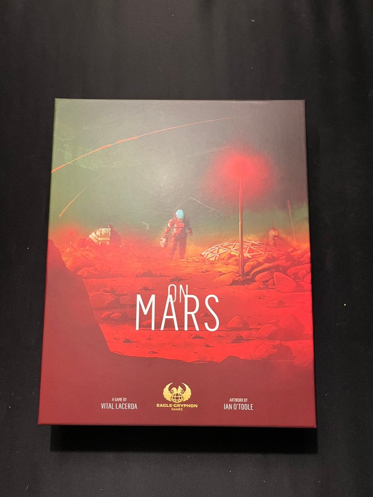 On mars, Ophalen of Verzenden, Zo goed als nieuw
