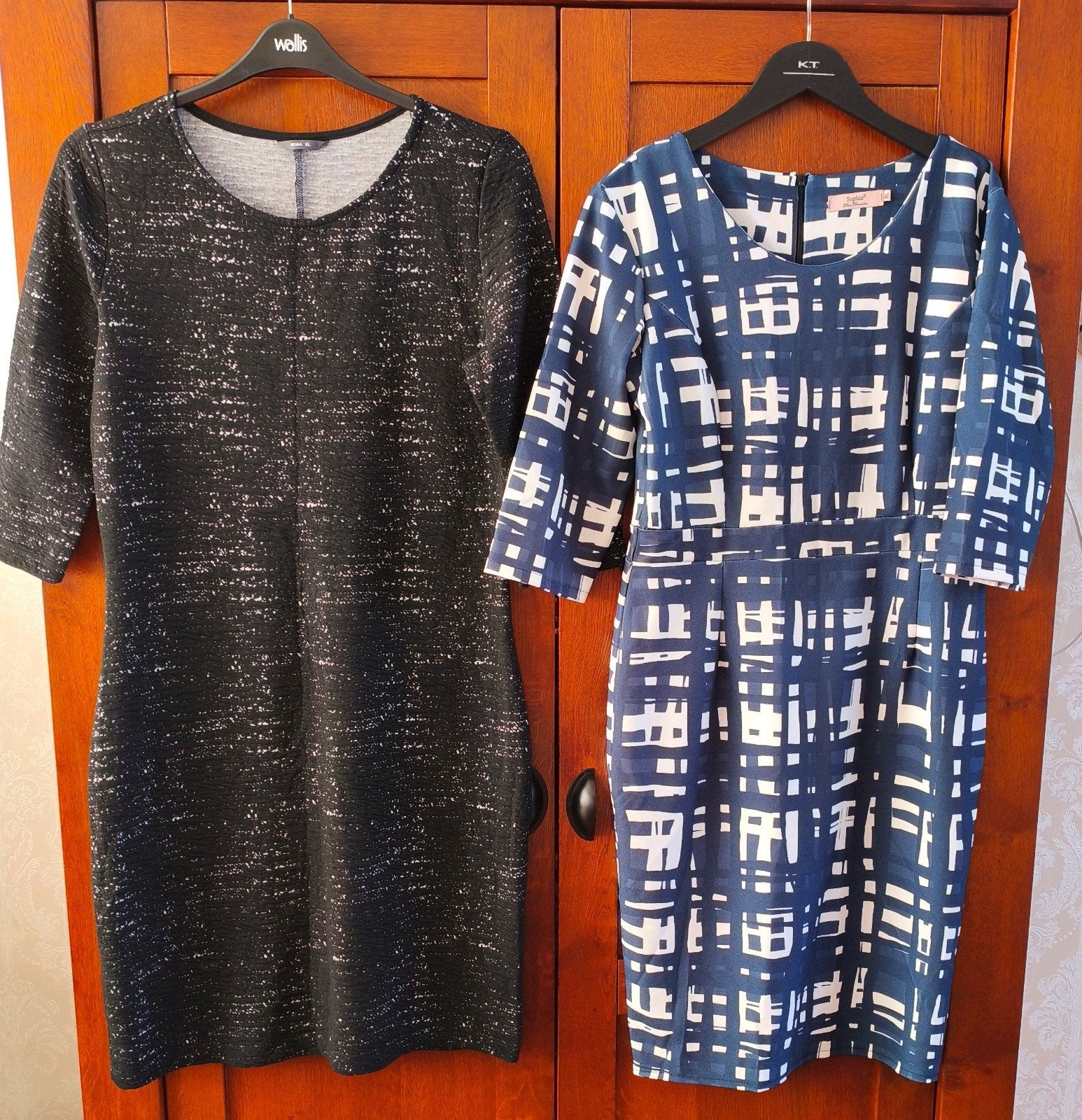 Jurkjes XL
Linker zwart Hema
50 x 100

A 12,50

Rechter blau, Ophalen of Verzenden, Zo goed als nieuw, Zwart, Jurk