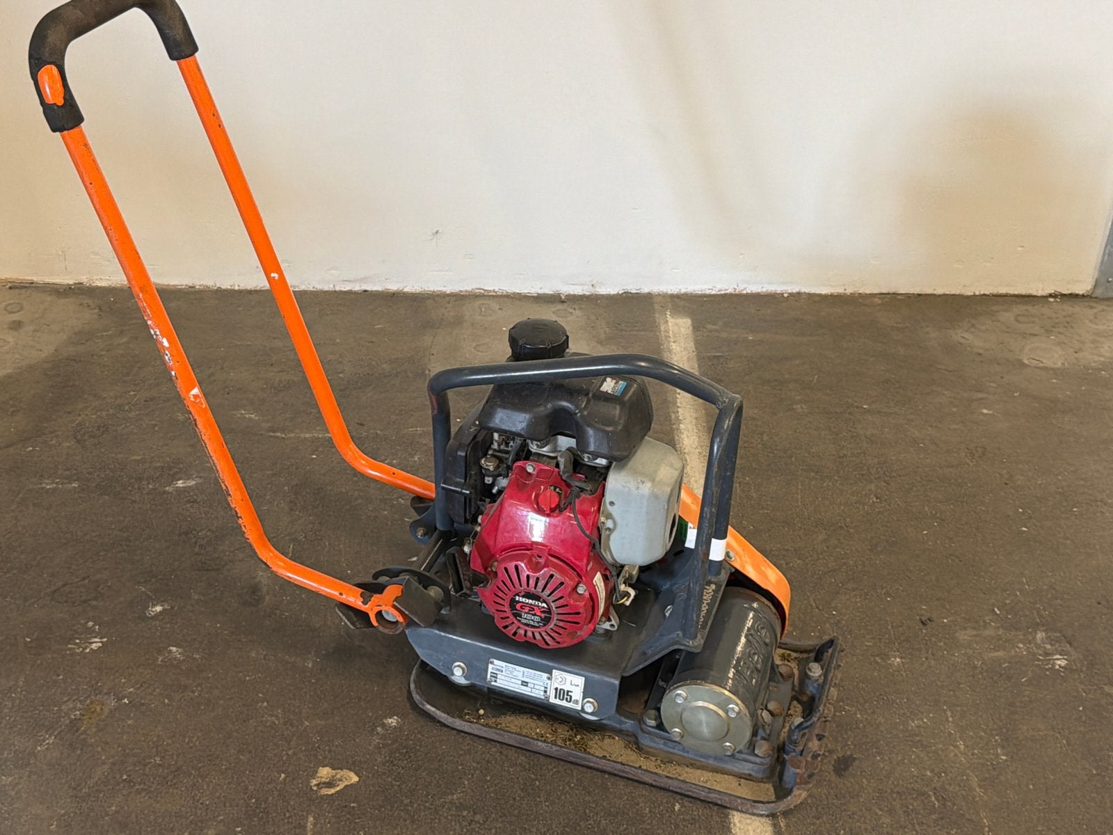 Alfred Belle LC3228 Trilplaat - Compact en Krachtig, Zakelijke goederen, Machines en Bouw | Overig, Ophalen