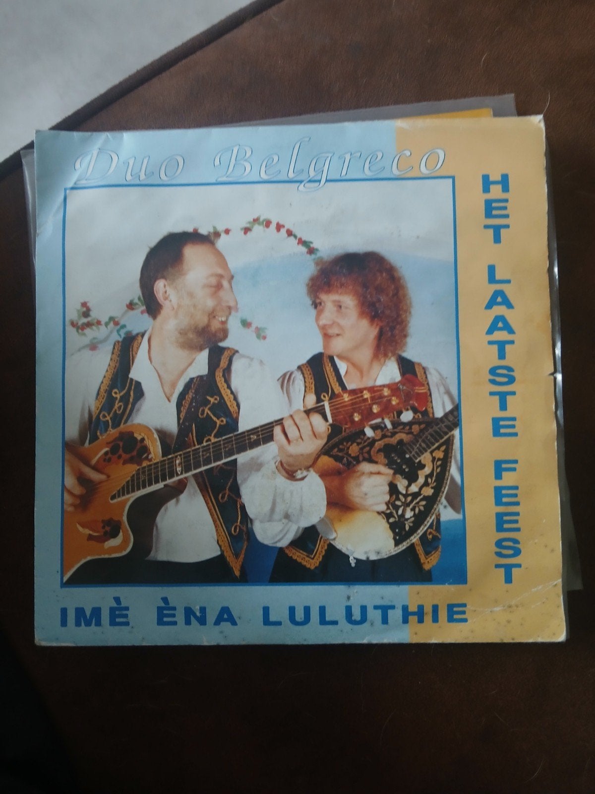 duo belgreco   het laatste feest, Verzenden