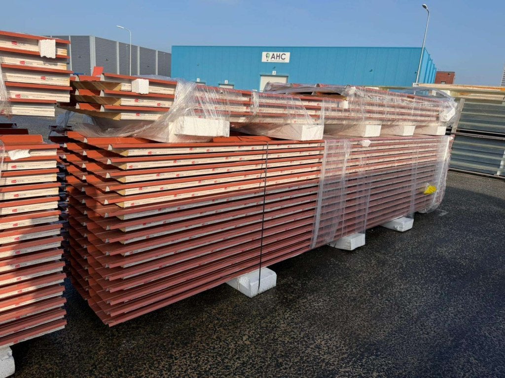 Dakpanalen 40/70mm - Terracotta PE  -  €15,00/m2, Overige materialen, 20 tot 50 mm, Nieuw, Plettenburglaan 16 4191 PG Geldermalsen