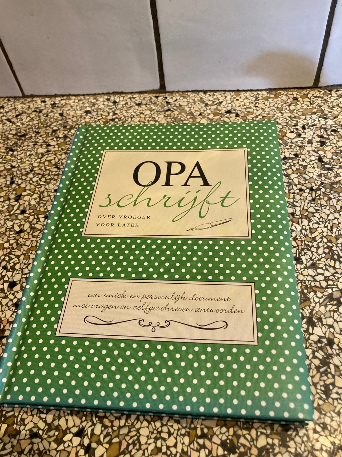Opa schrijft, Boeken, Ophalen of Verzenden, Zo goed als nieuw