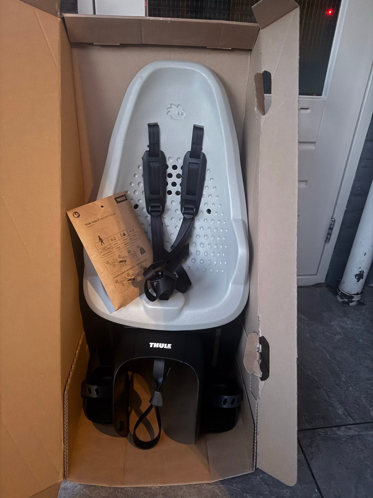 Thule Yepp 2 Maxi Achterzitje - NIEUW!, Ophalen, Achterzitje, Voetsteuntjes, 9 t/m 18 kg