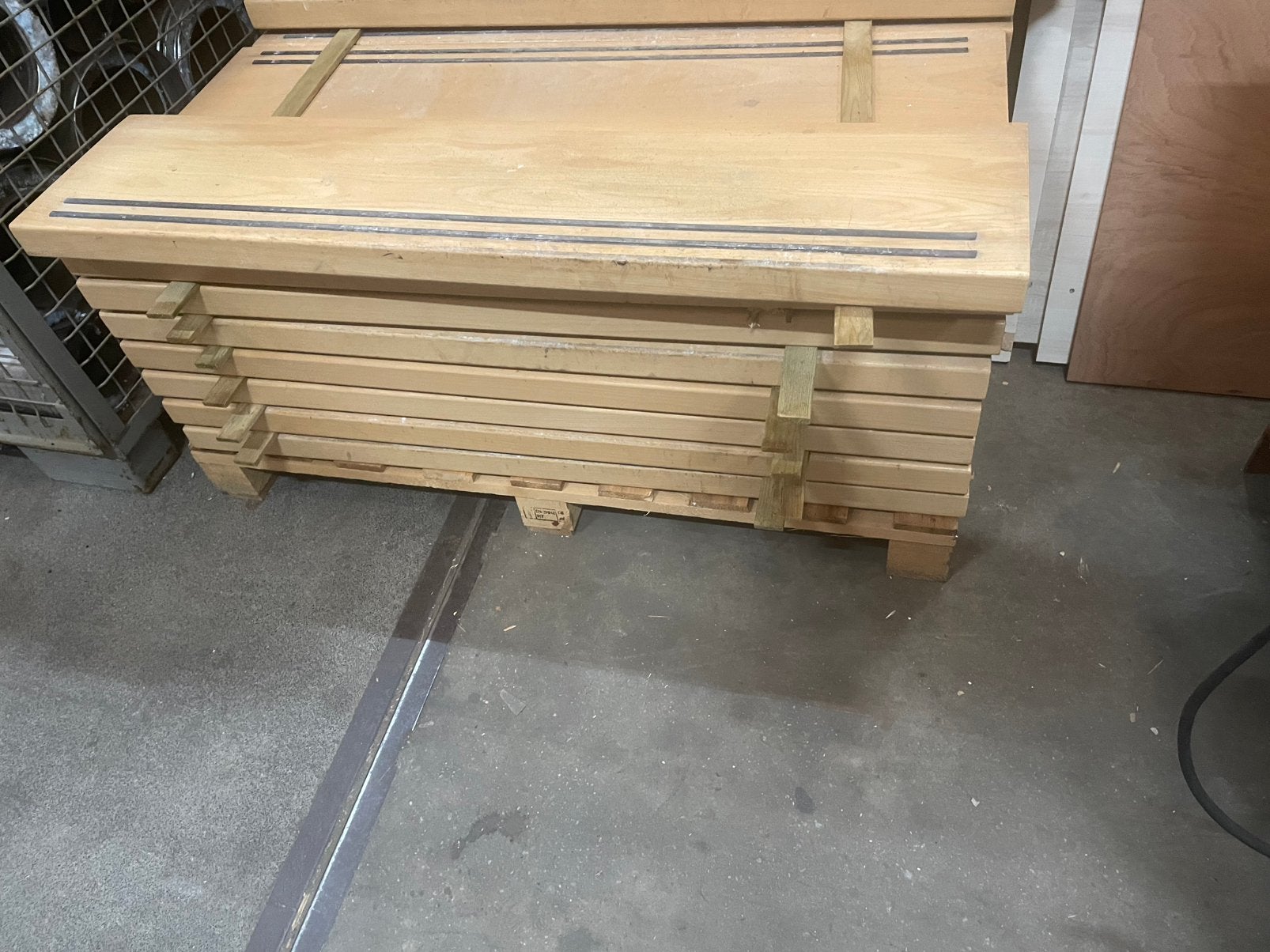 Beuken binnen trap, Ophalen, Zo goed als nieuw, Minder dan 2 meter