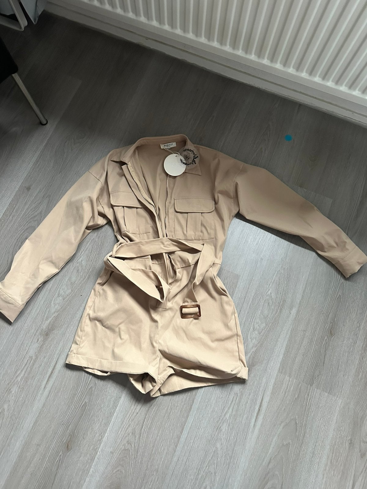 Jumpsuit korte broek, Kleding | Dames, Ophalen of Verzenden, Zo goed als nieuw, Maat 36 (S), Beige