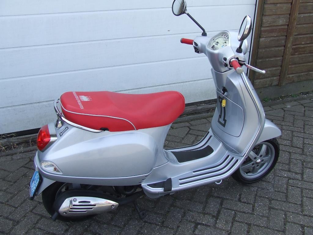Vespa LX 50 Special Edition, Ophalen, Zo goed als nieuw, Benzine, Vespa