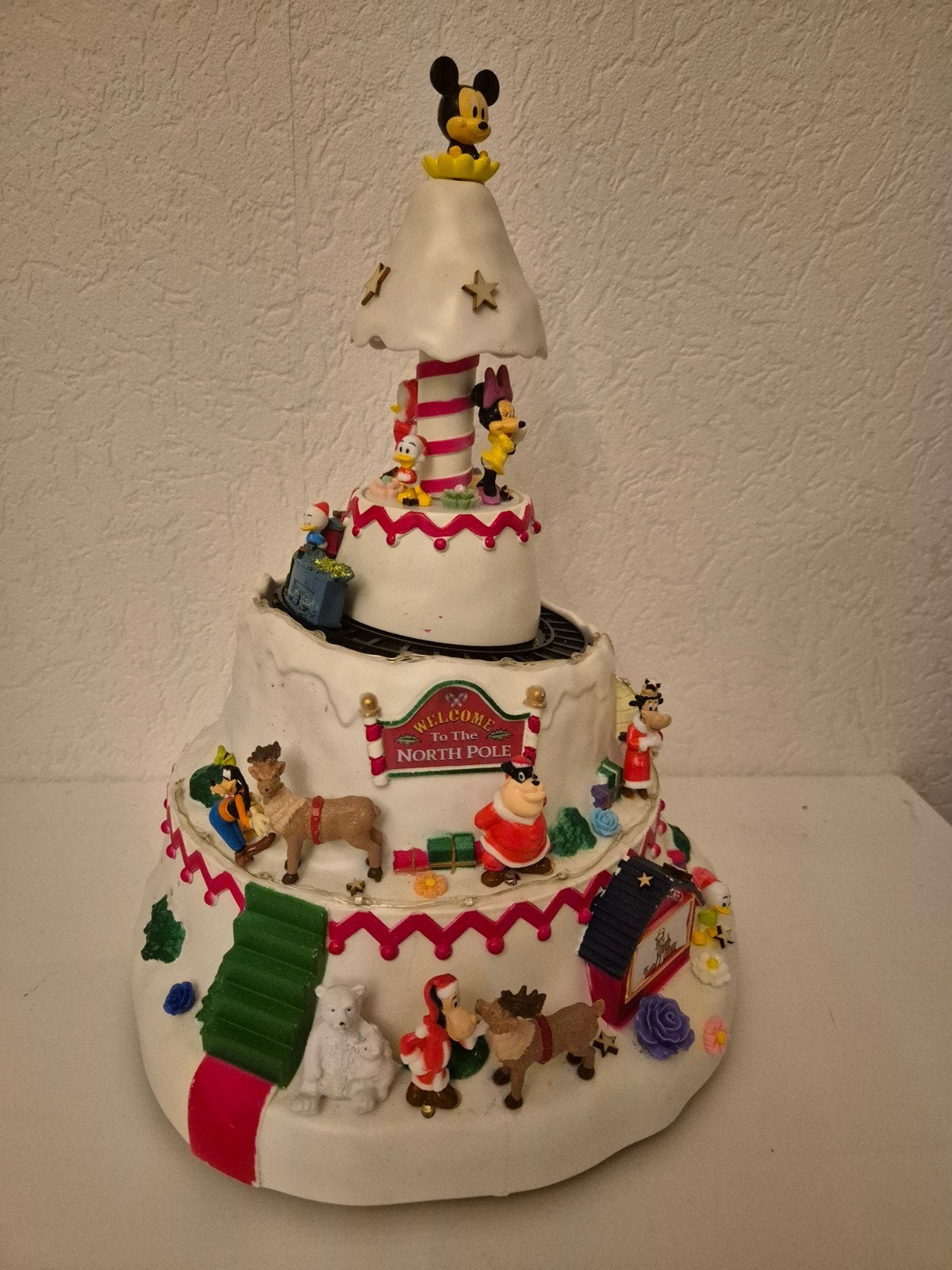 leuk kerst tafereel
Met o.a minnie Mickey donald Kwik.kw, Diversen, Ophalen of Verzenden, Nieuw