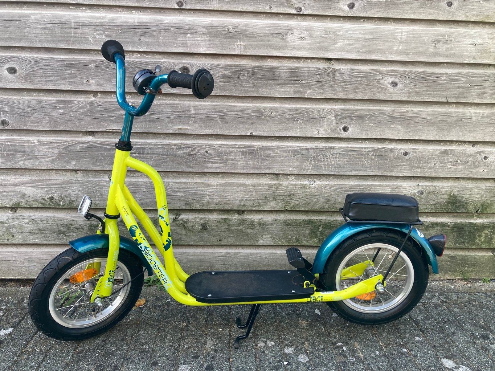 Loekie step Booster met luchtbanden 12 inch, Fietsen en Brommers, Ophalen, Zo goed als nieuw, Gewone step