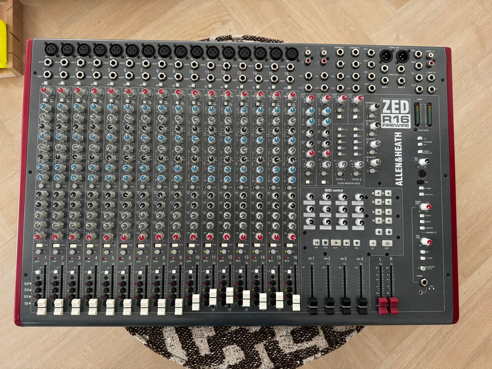 Allen & Heath ZED R16 FireWire professionele mengtafel, Ophalen, Zo goed als nieuw, 10 tot 20 kanalen