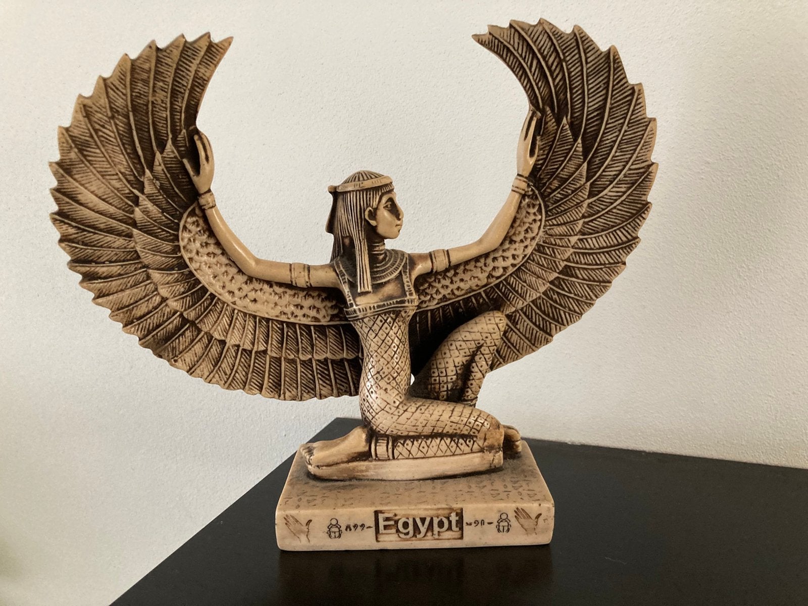 Beeld Egyptisch godin Isis, Ophalen of Verzenden, Zo goed als nieuw, Mens