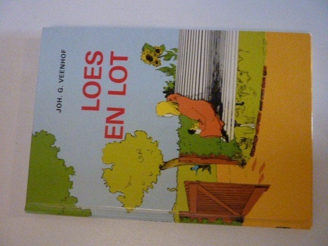 J.G.Veenhof - Loes en Lot, Ophalen of Verzenden, Zo goed als nieuw, Fictie algemeen