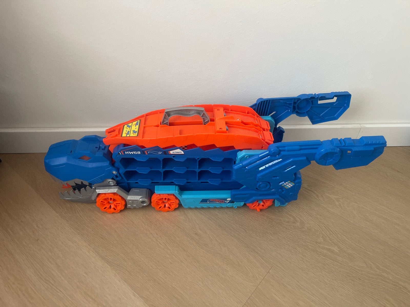 Hot Wheels Hauler Draagkoffer Haai Vorm, Ophalen, Zo goed als nieuw, Jongen of Meisje