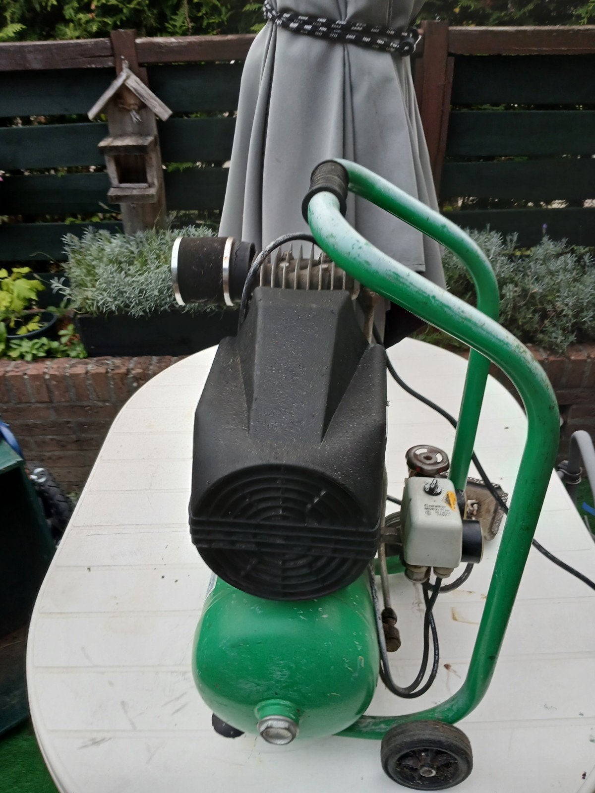 te koop compresor, Ophalen, Gebruikt, 6 tot 10 bar, Minder dan 200 liter/min