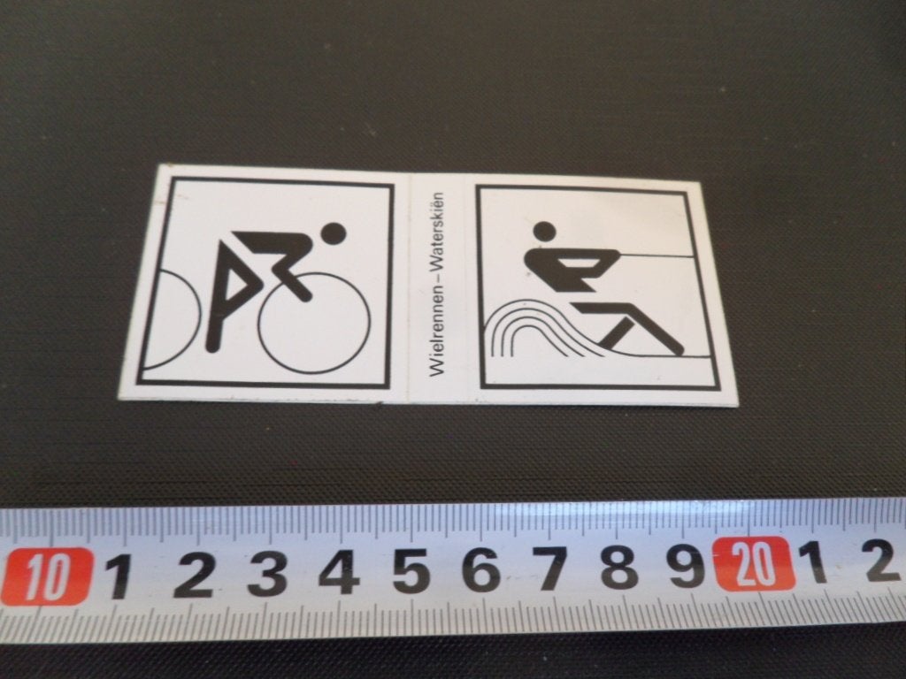 sticker Hansaplast Pictogram Wielrennen Waterskiën  Fiets, Verzamelen, Ophalen of Verzenden, Zo goed als nieuw