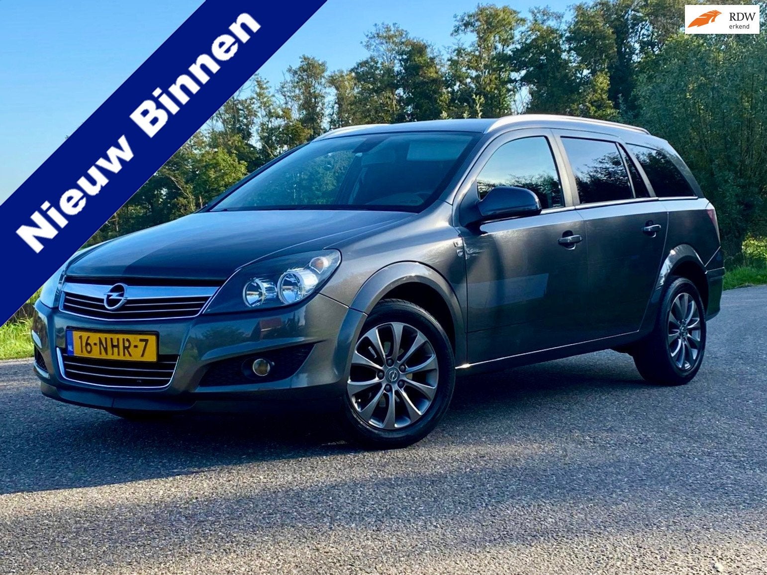 Opel Astra Wagon 1.6 111 years Edition NAVI AIRCO NAP 116PK, Auto's, Voorwielaandrijving, Dealer onderhouden, 15 km/l, Gebruikt