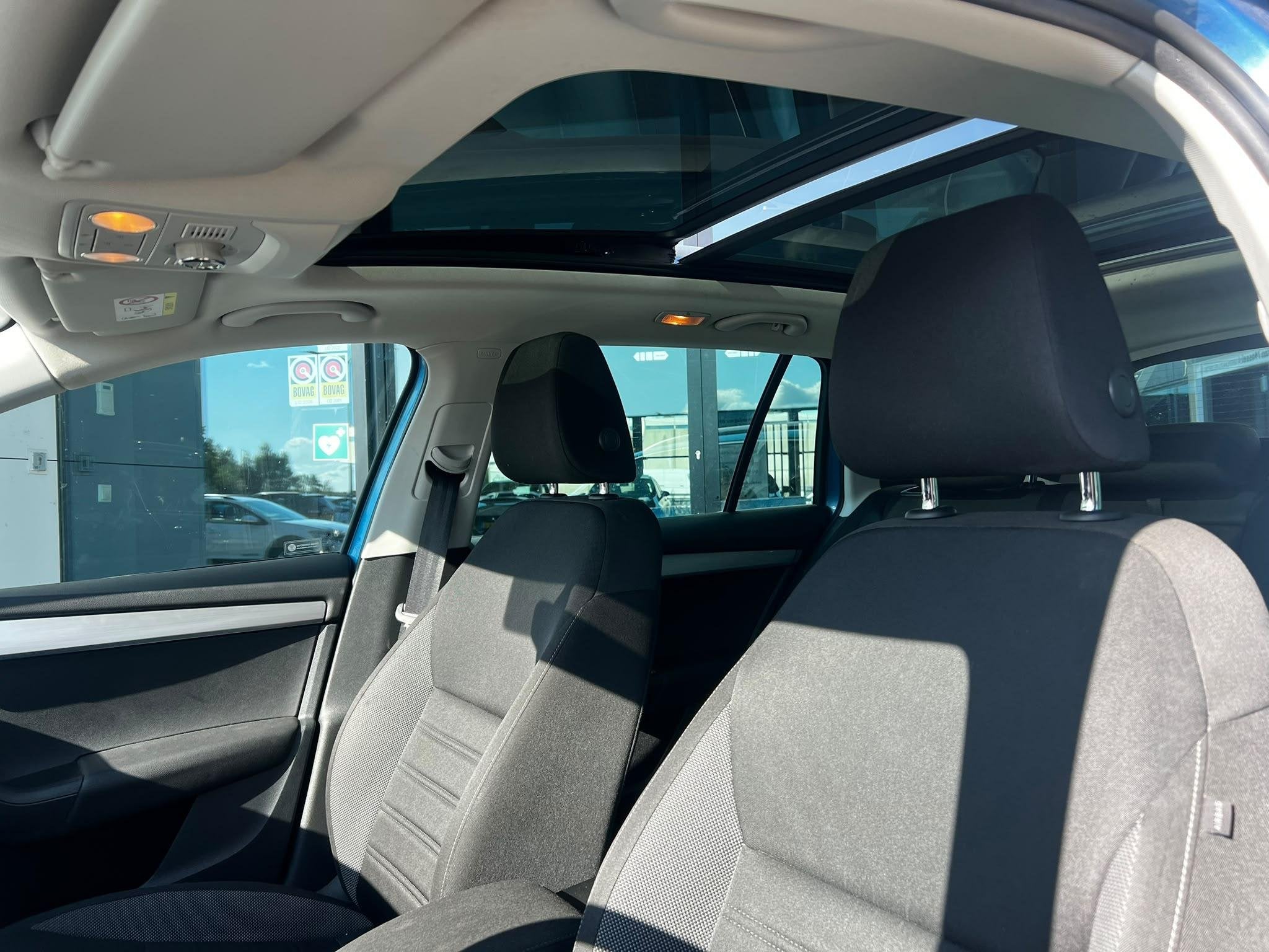Skoda Octavia Combi 1.0 TSI Greentech Ambition Business | PA, Stof, Gebruikt, Blauw, Origineel Nederlands
