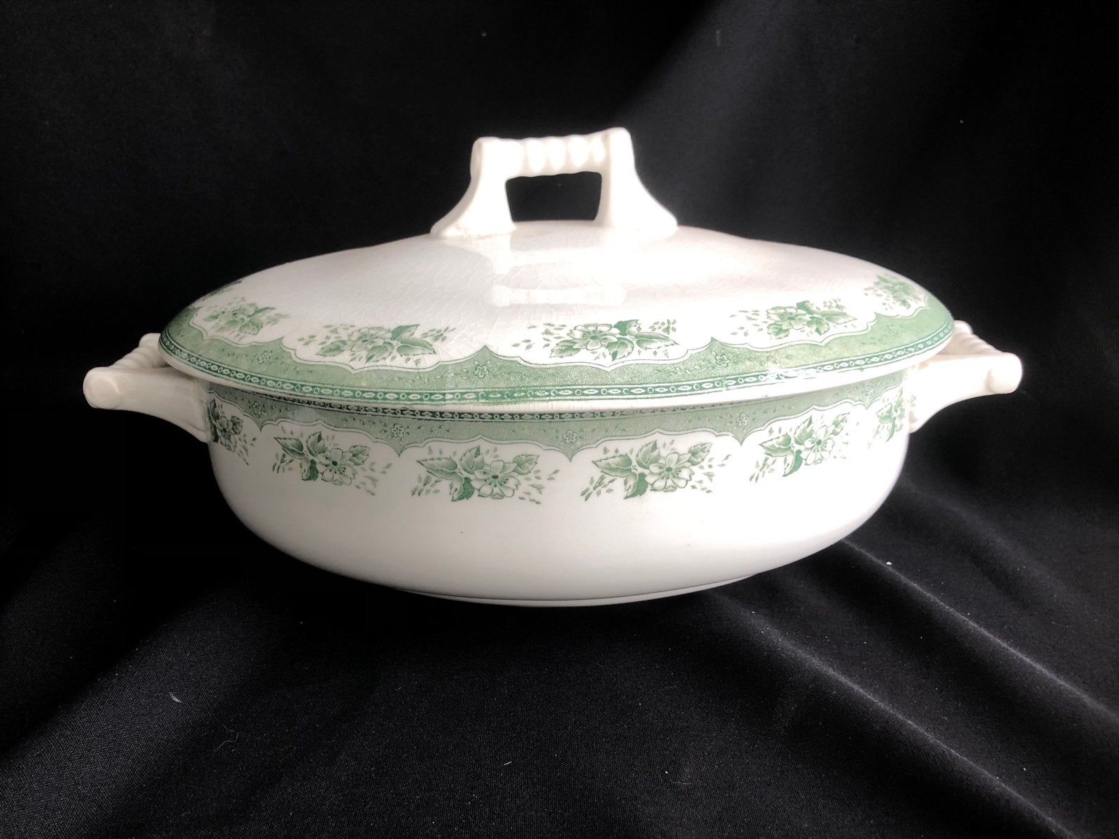 Antieke Boch Frères 'Pepa' dekschaal (ca. 1900), Ophalen of Verzenden