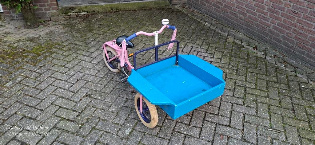 Kinderbakfietsje roze met blauwe bak, Ophalen