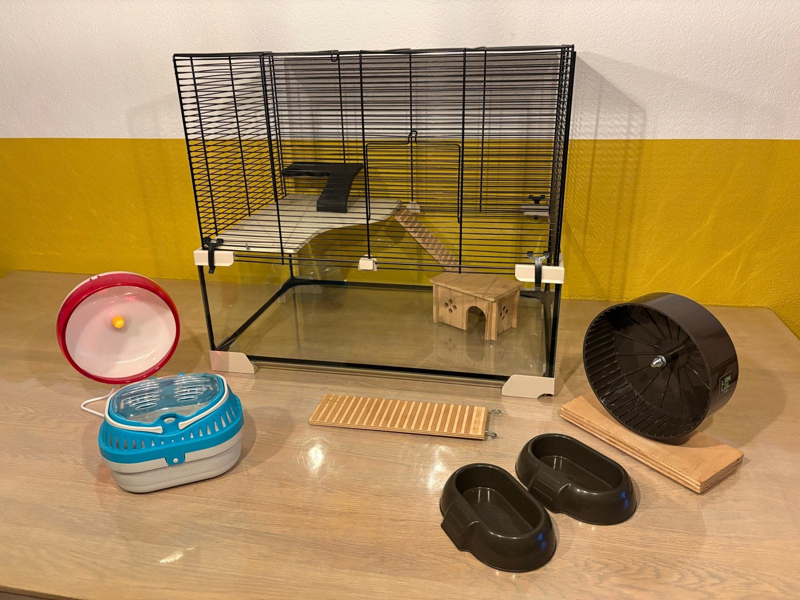 Mooi hamsterkooi Ferplast Karat 60 incl toebehoren, Ophalen, Zo goed als nieuw